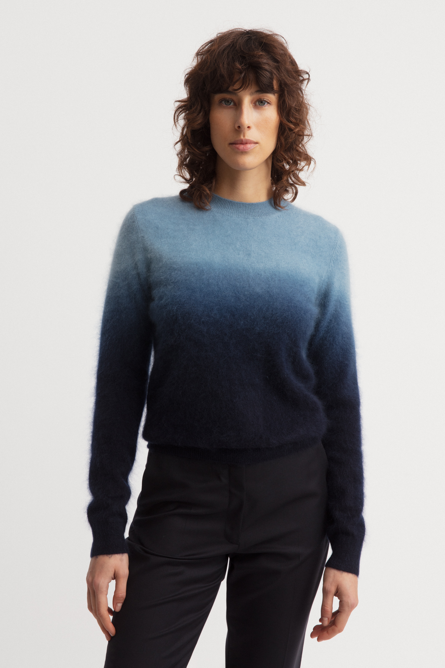 KALEIA DIP DYE Brushed Cashmere Sweater for Women in navy/soft blue